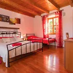 Casa de Férias Boduleri Cr Divšići