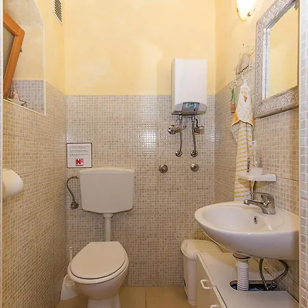 Gorgeous In Boduleri With Kitchen * Divšići