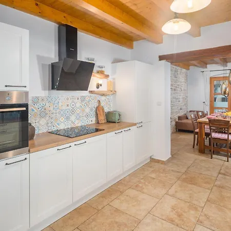 Holiday home Boduleri Cr Divsici